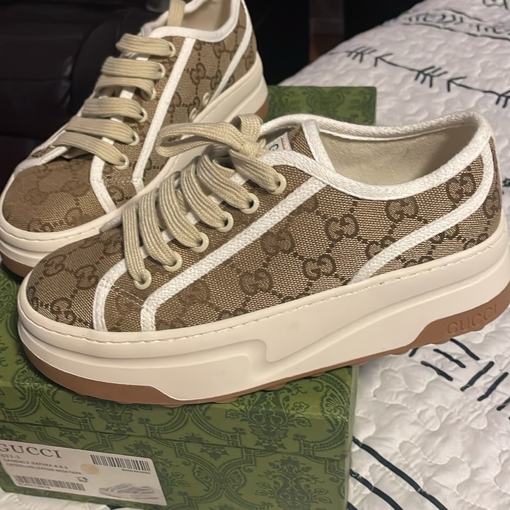 Gucci sneakers